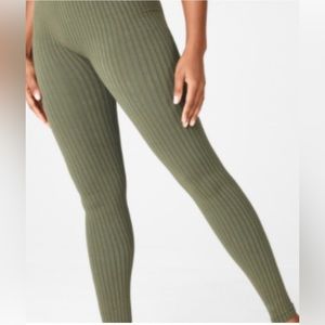 High-waisted seamless rib legging Fabletics size L NWT